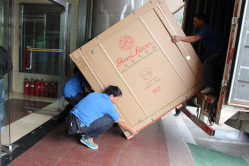 阳日镇钢琴贵重工艺品无忧运